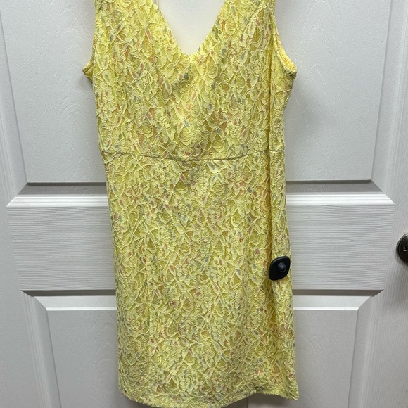 Yellow Lace Sleeveless Dress - Picture 1 of 7